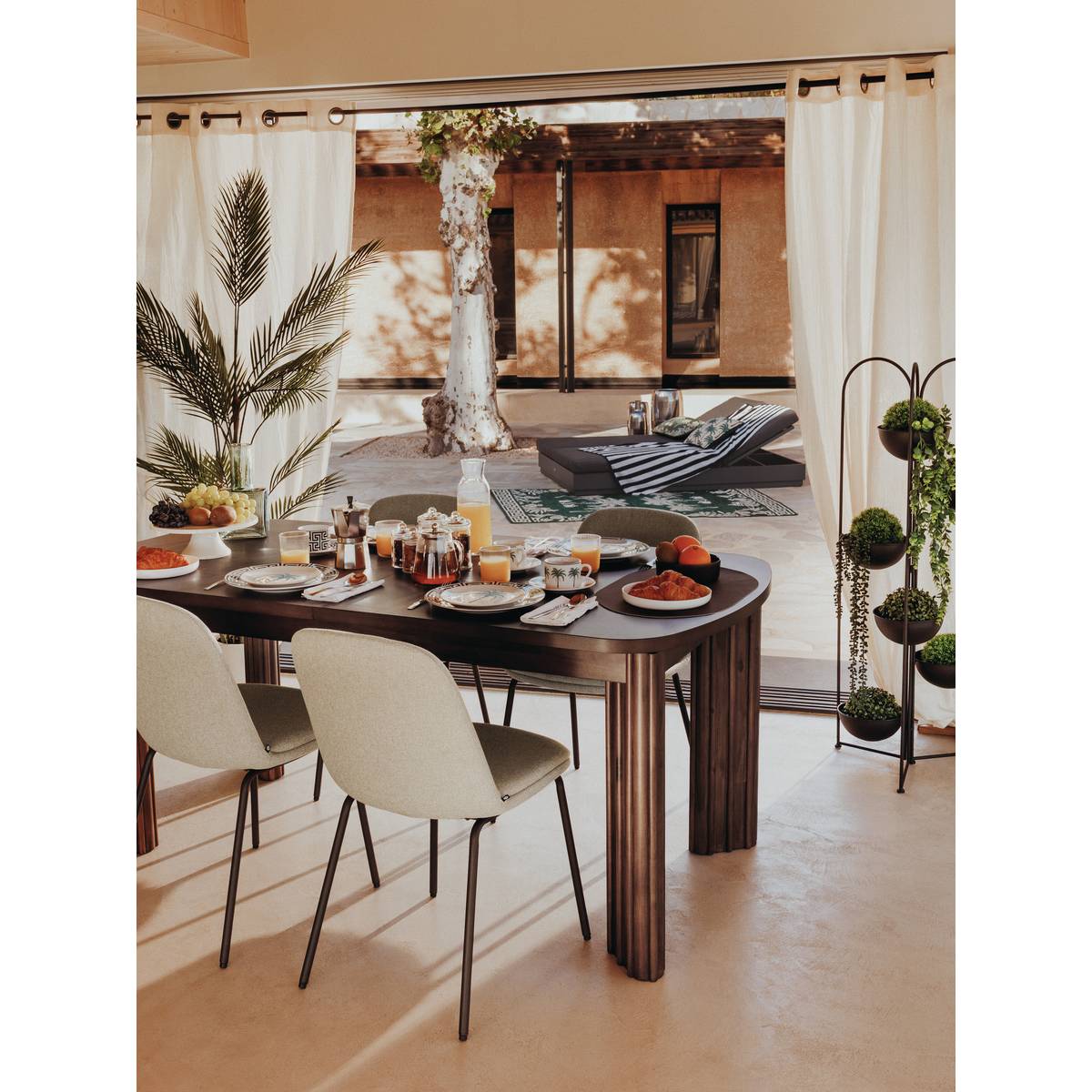 Mesa de comedor "Rikaya"