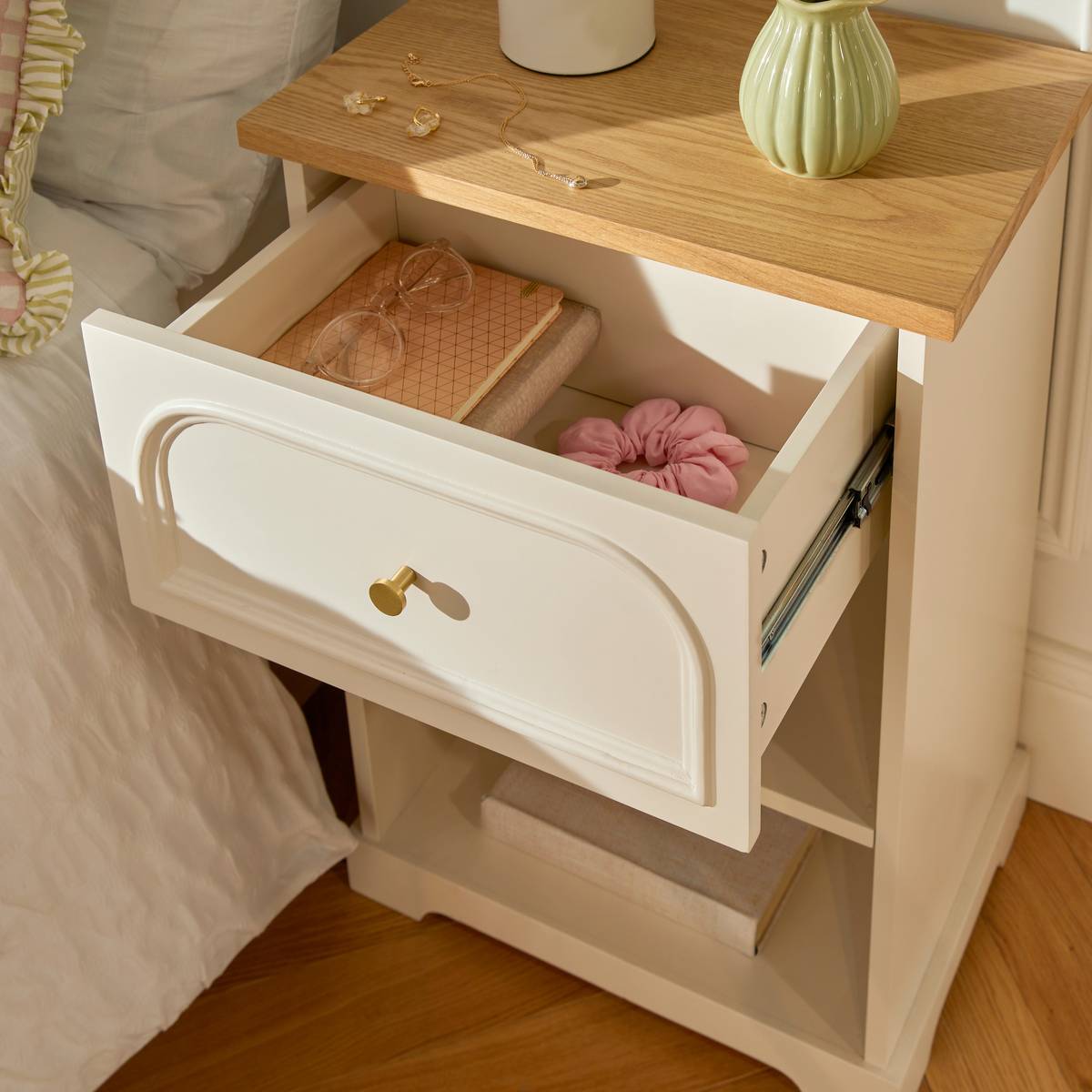 Mesita de noche “Mohea”